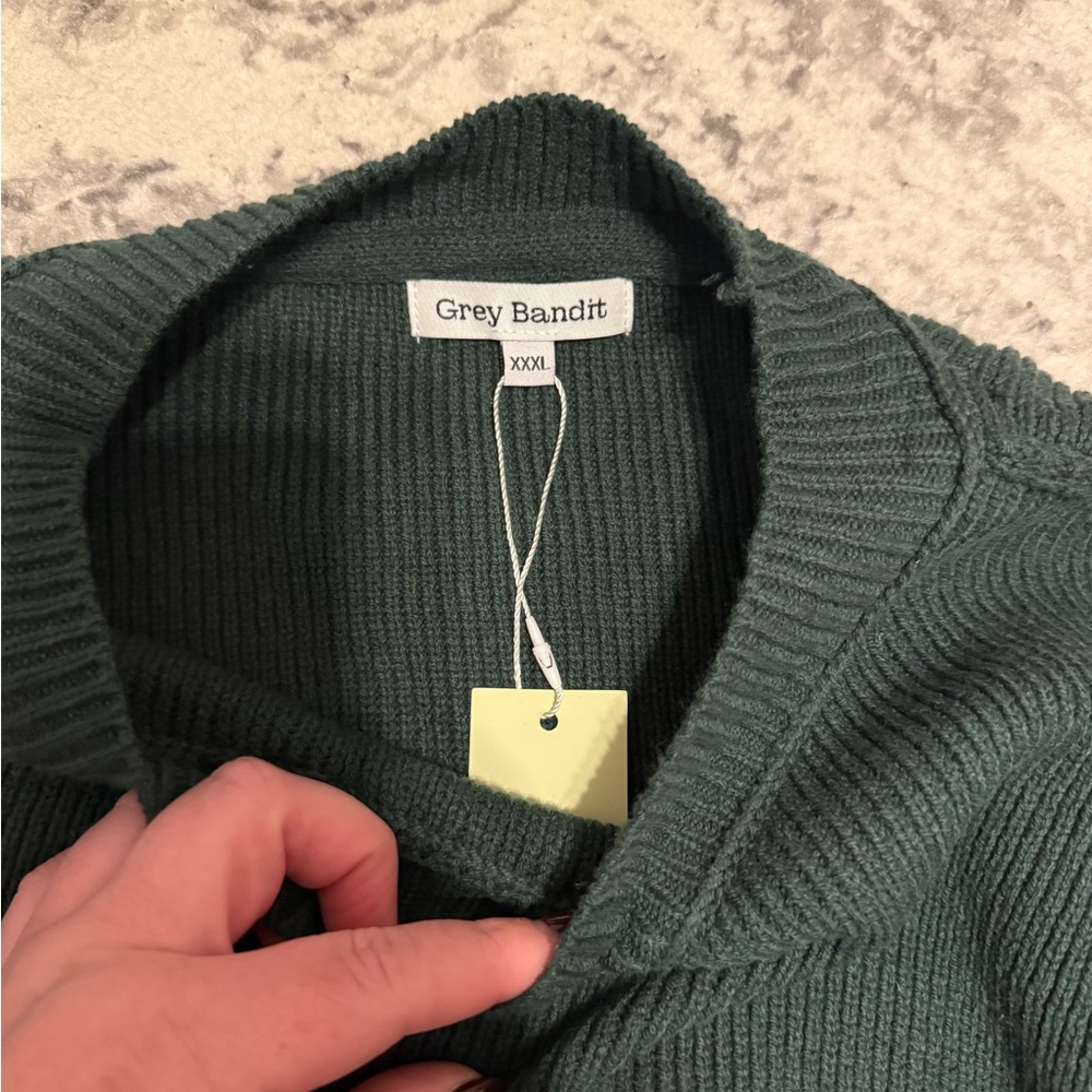Women’s Brand New Oversized & Slouchy  Green Sweater - Picture 3 of 4